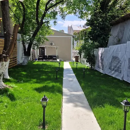 Garden High Ceilings Free Parking Villa *