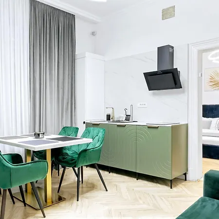 Garden High Ceilings Free Parking Villa Bucharest