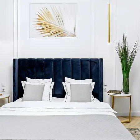 Garden High Ceilings Free Parking Villa *