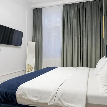 For Rent With Garden - High Ceilings - Free Park -invoice At Request Villa