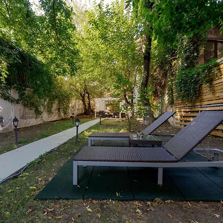 Downtown Private Garden Free Park *