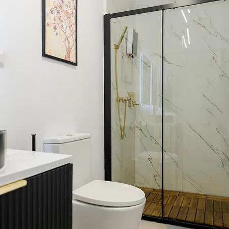 Villa For Rent With Garden - High Ceilings - Free Park -invoice At Request