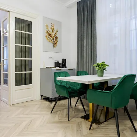 For Rent With Garden - High Ceilings - Free Park -invoice At Request