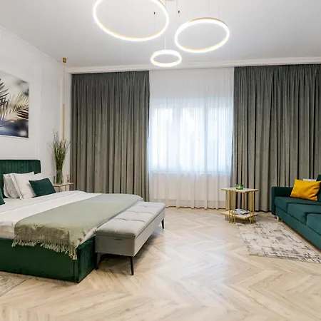Downtown Private Garden & Garage For Parking * Bucharest