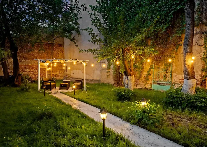 Downtown Private Garden Free Park Villa
