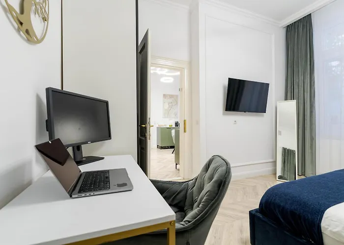 For Rent With Garden - High Ceilings - Free Park -invoice At Request *