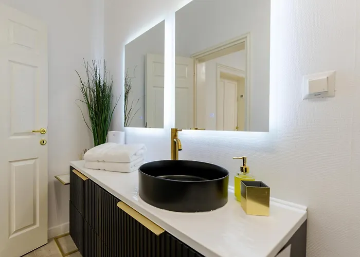 For Rent With Garden - High Ceilings - Free Park -invoice At Request * Bucureşti