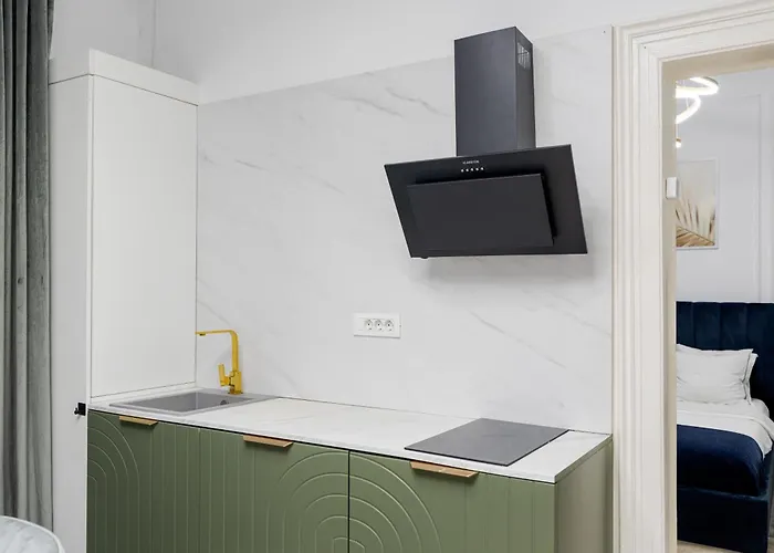 Downtown Private Garden Free Park