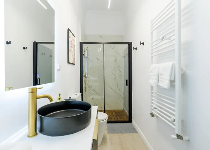 For Rent With Garden - High Ceilings - Free Park -invoice At Request Вілла Бухарест