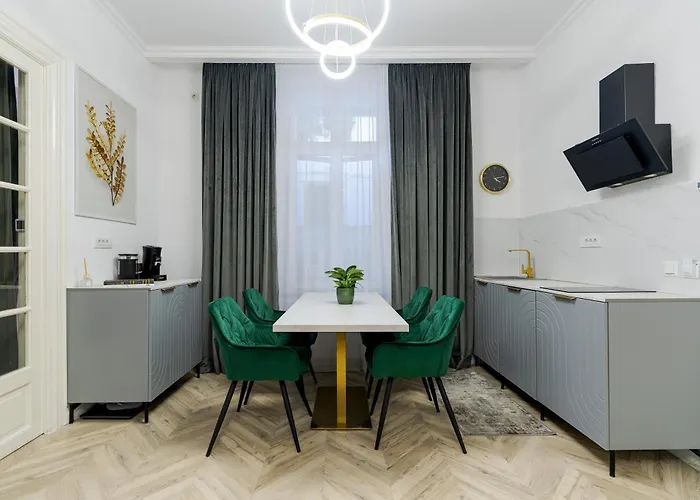 For Rent With Garden - High Ceilings - Free Park -invoice At Request * Бухарест