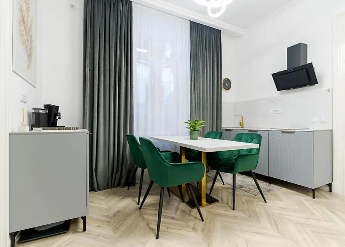 Вілла For Rent With Garden - High Ceilings - Free Park -invoice At Request Бухарест