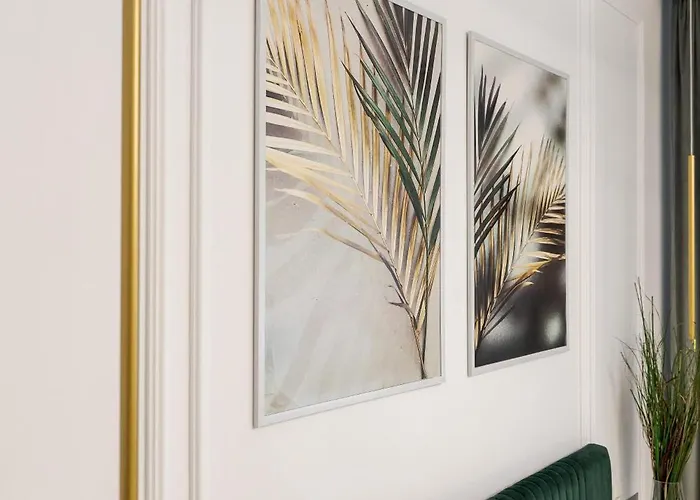 Downtown Private Garden Free Park