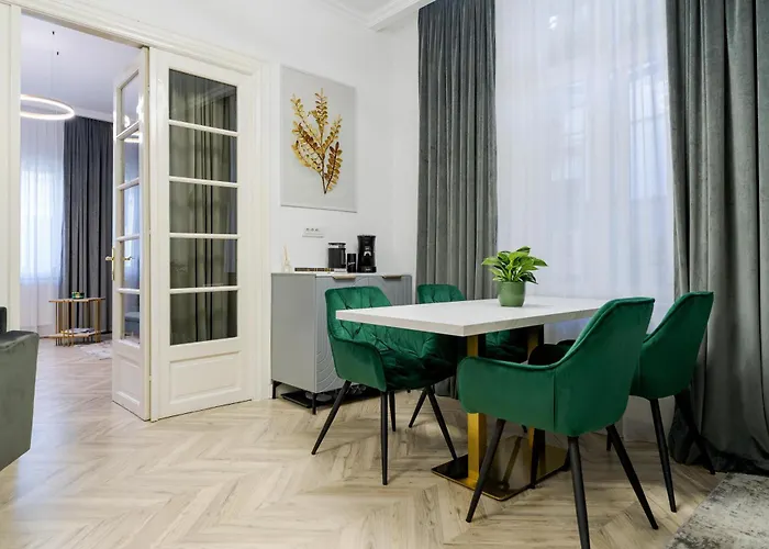 For Rent With Garden - High Ceilings - Free Park -invoice At Request