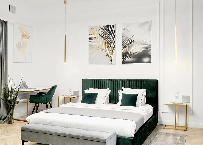 Downtown Private Garden Free Park Villa Bucharest