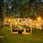 Downtown Private Garden Free Park 부쿠레슈티
