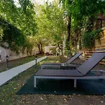 Downtown Private Garden Free Park *