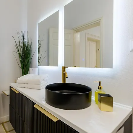 For Rent With Garden - High Ceilings - Free Park -invoice At Request * Bucarest