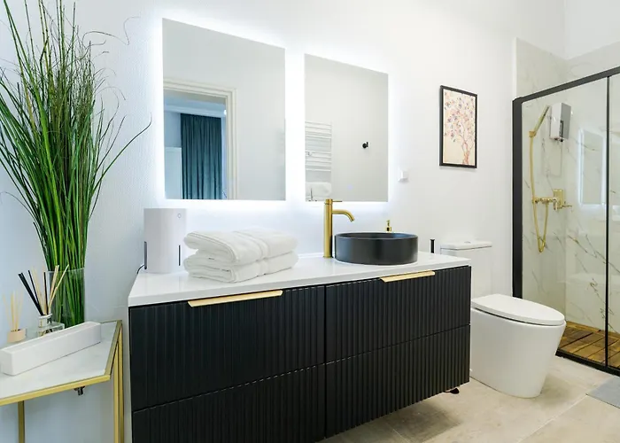 Downtown Private Garden Free Park 布加勒斯特