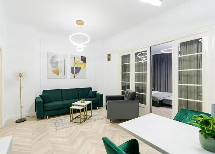 Vila For Rent With Garden - High Ceilings - Free Park -invoice At Request