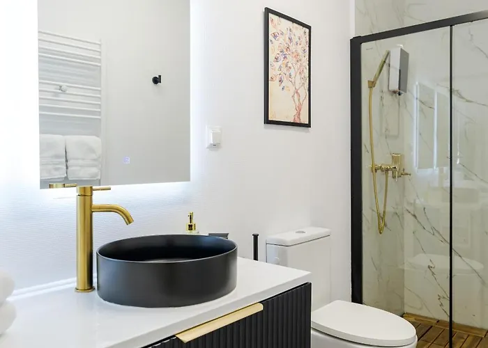 Vila For Rent With Garden - High Ceilings - Free Park -invoice At Request