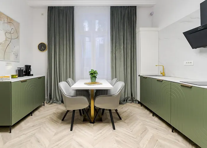 Vila For Rent With Garden - High Ceilings - Free Park -invoice At Request